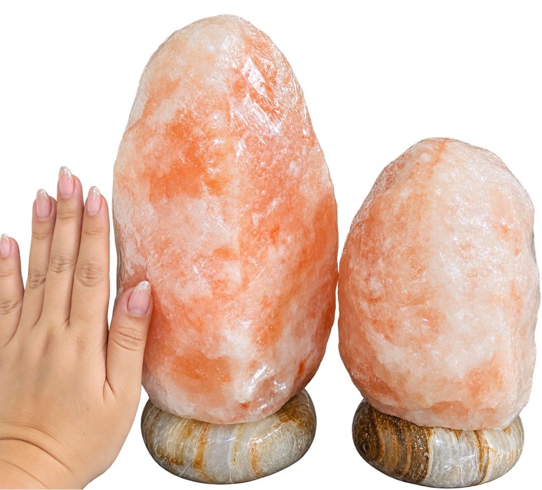 Himalayan Salt Lamp 🇯🇵 Needs bulb (Category: Lighting) located in Caloocan City. Submitted by epicogiftshop (Listing ID 1463444424, Image 2). Description: Tall 1.3k Short 1.2k.
