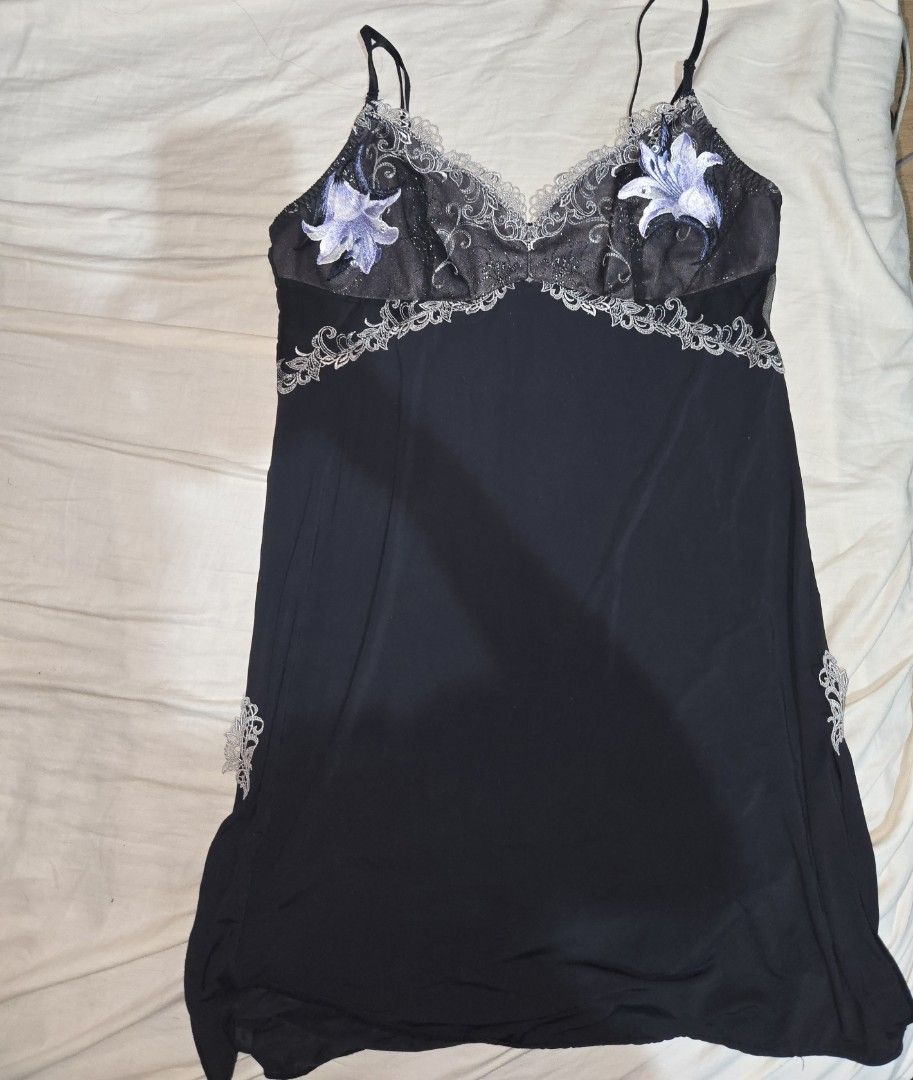 Himico night dress slip (Category: Undergarments & Loungewear) located in Manila. Submitted by thewalkingmuse (Listing ID 1463442486, Image 2). Description: rarely used. in excellent condition. will fit size xs- slightly medium no flaws. shipping fee to be shoukdered by buyer helping tags: la senza natori wacoal loungewear.
