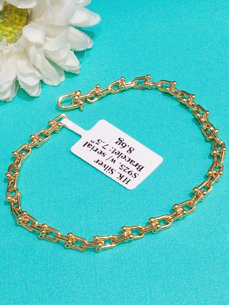 HK setting S925 silver hardware bracelet (Category: Bracelets) located in Manila. Submitted by bhelgoldseller2ndaccount (Listing ID 1463326973, Image 2). Description: HongKong setting S925 Silver 1000/g Brandnew Per grams only Pm me for other details.