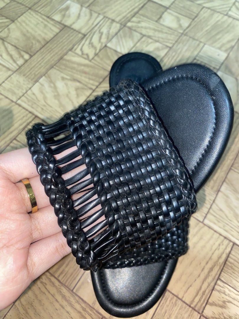 H&M Black Woven Platform Heels (Category: Heels) located in Quezon City. Submitted by lovedbytali (Listing ID 1463521046, Image 3). Description: .