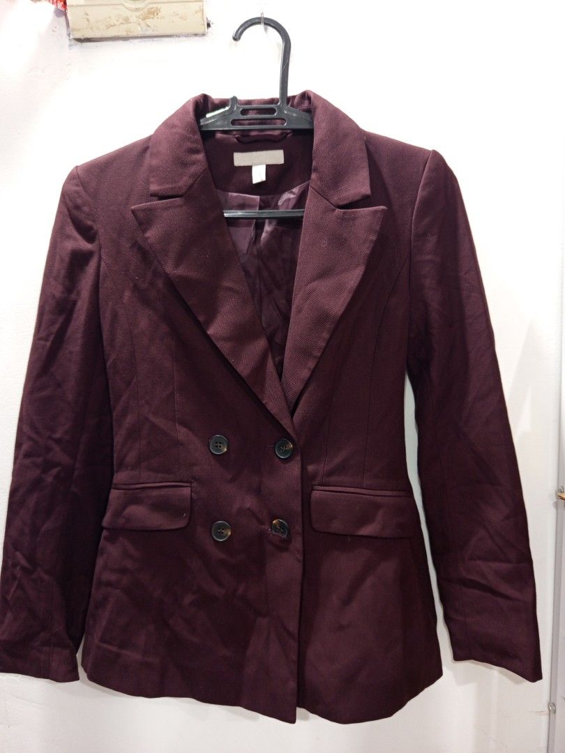H&m coat (Category: Coats, Jackets and Outerwear) located in Cavite. Submitted by alliahscloset2.2 (Listing ID 1463457054, Image 1). Description: .