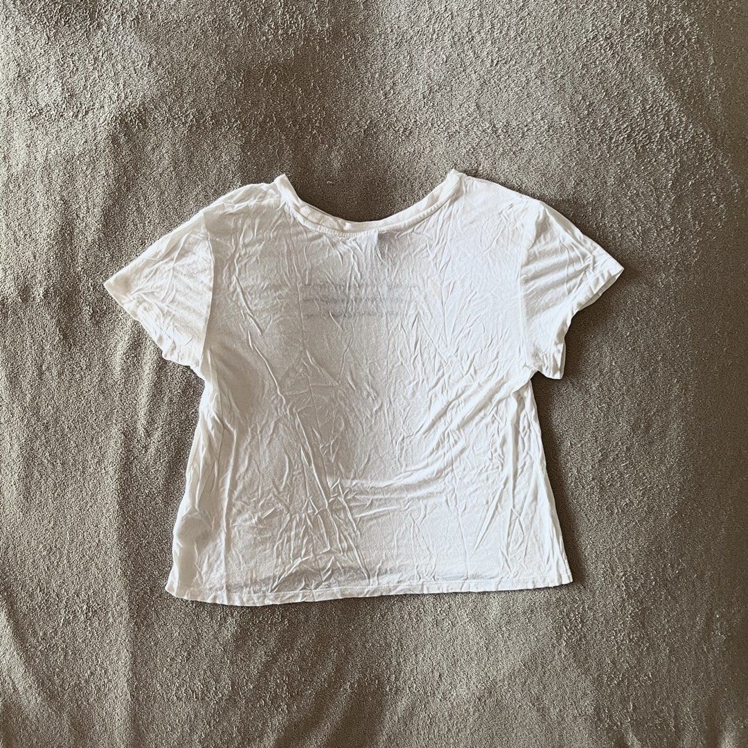 H&M Divided No Love Lost Statement White Shirt (Category: Tshirts & Polo Shirts ) located in Naga. Submitted by kitty_cate02 (Listing ID 1463465426, Image 2). Description: Used once In excellent condition with minimal stains pics 6th-7th pics —> washable Authentic 💯.