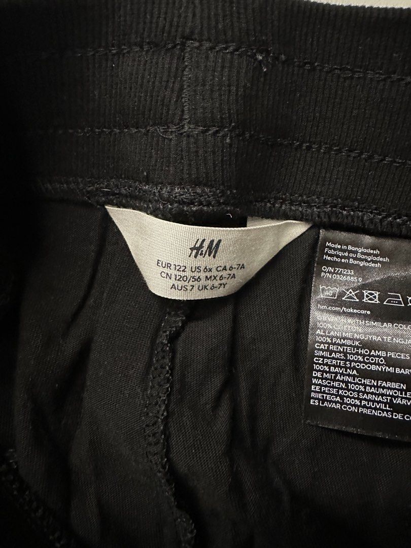 H&M Kids Jogging Pants (Category: Babies & Kids Fashion) located in San Juan City. Submitted by aaabow (Listing ID 1463341997, Image 2). Description: Size 6-7 yo (120 cm), black with side pockets.