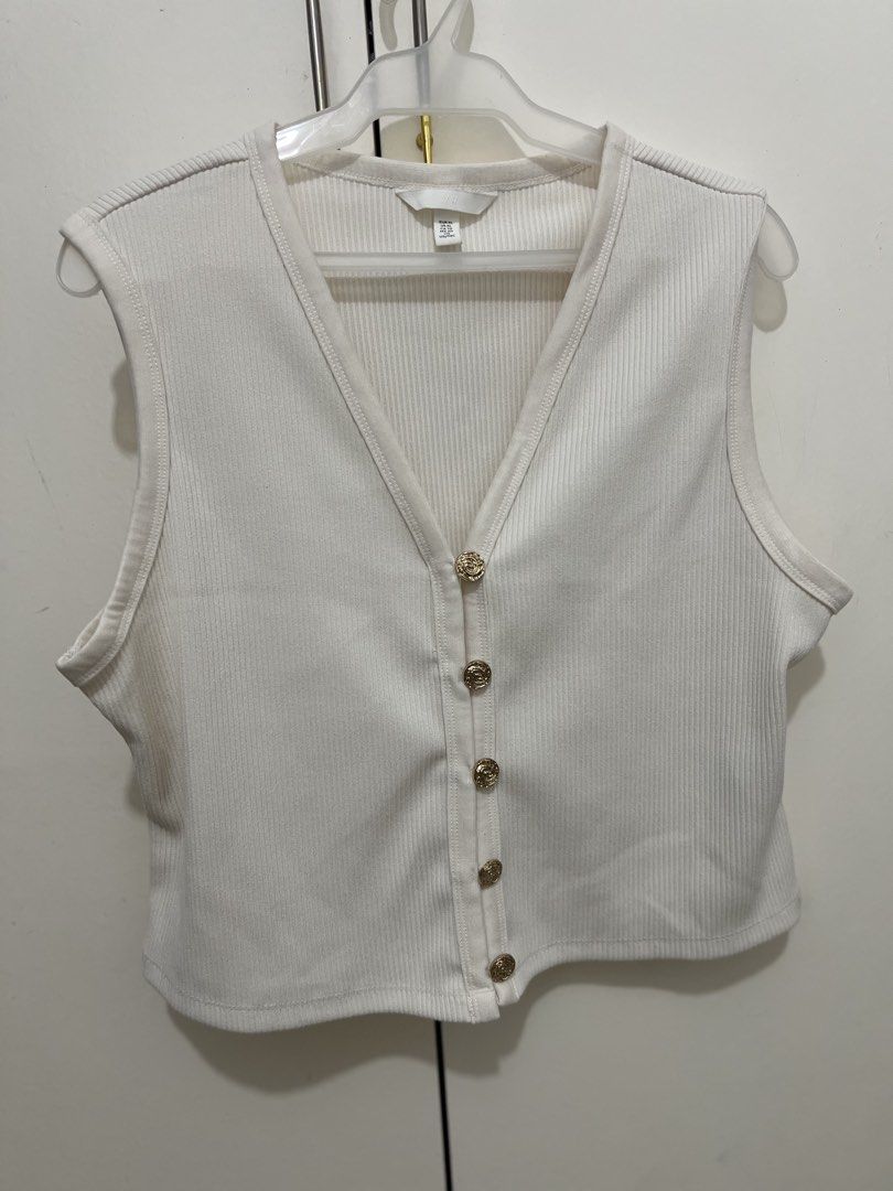 H&M Ladies Top XL (Category: Blouses) located in Angeles City. Submitted by liamandmommycloset (Listing ID 1463423067, Image 1). Description: can fit to large also .