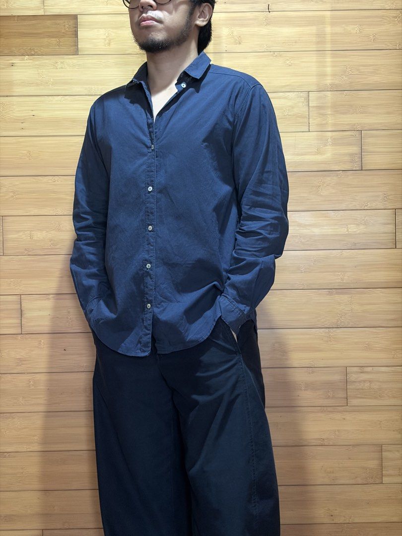 H&M Navy Blue Button-Up Shirt (Category: Tshirts & Polo Shirts ) located in Las Pinas. Submitted by cmrqz (Listing ID 1463366581, Image 2). Description: - Missing one button -Fabric is light and airy.