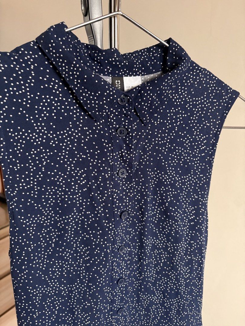 H&M patterned button up collar polo backless sleeveless polka dot dress (Category: Dresses) located in Cebu City. Submitted by prelovedpossessions.cebu (Listing ID 1463403568, Image 2). Description: fit sizes XS-S no flaws negotiable no ww rfs: not wearing loc: cebu.