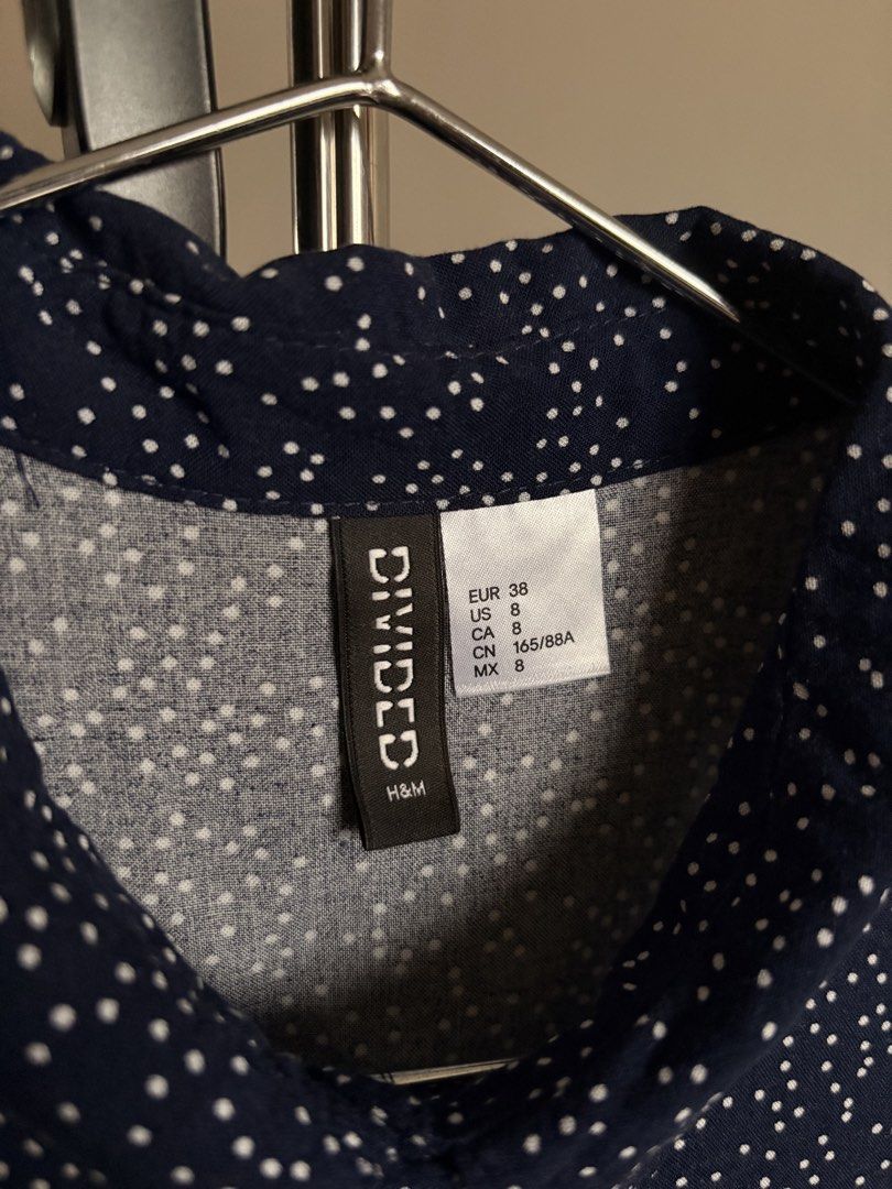 H&M patterned button up collar polo backless sleeveless polka dot dress (Category: Dresses) located in Cebu City. Submitted by prelovedpossessions.cebu (Listing ID 1463403568, Image 3). Description: fit sizes XS-S no flaws negotiable no ww rfs: not wearing loc: cebu.