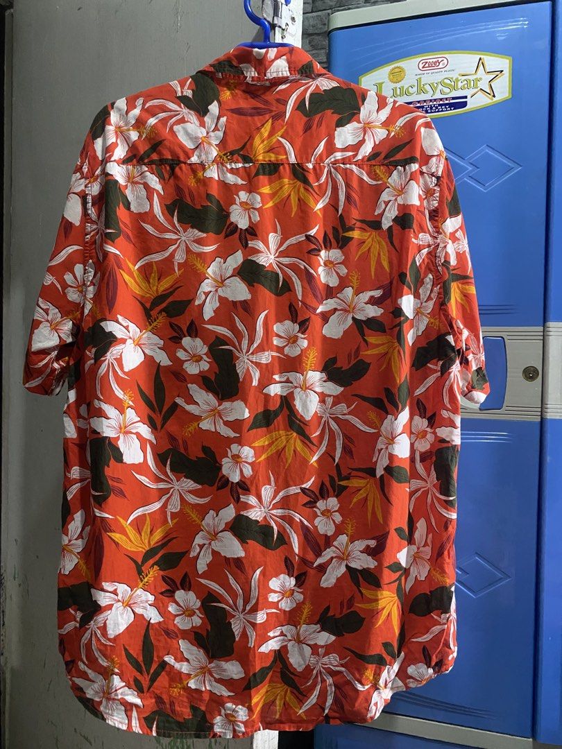 H&M Resort Polo Shirt (Category: Tshirts & Polo Shirts ) located in Rizal. Submitted by kenrick_2003 (Listing ID 1463448018, Image 2). Description: H&M Resort Polo Size:Large Measurements Width: 24 Length: 30 Condition: Like new.