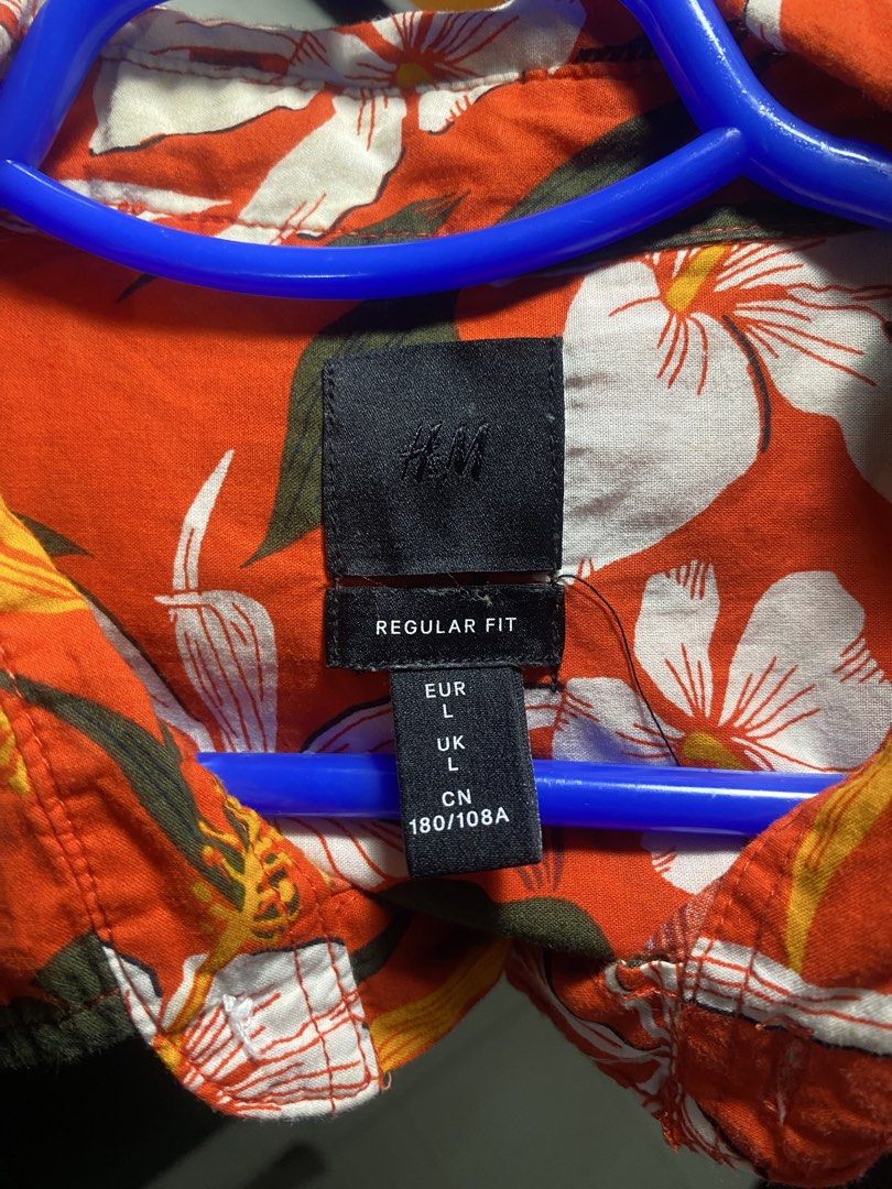 H&M Resort Polo Shirt (Category: Tshirts & Polo Shirts ) located in Rizal. Submitted by kenrick_2003 (Listing ID 1463448018, Image 3). Description: H&M Resort Polo Size:Large Measurements Width: 24 Length: 30 Condition: Like new.