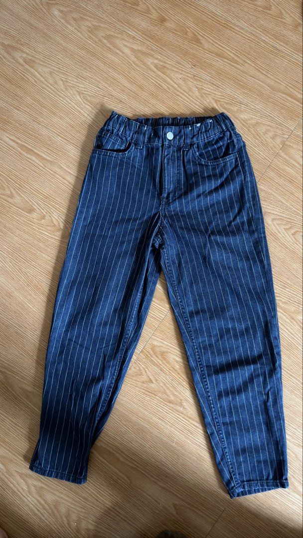 H&M stripes denim (Category: Babies & Kids Fashion) located in Makati City. Submitted by thriftyfive (Listing ID 1463365987, Image 1). Description: .