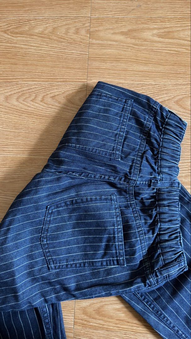 H&M stripes denim (Category: Babies & Kids Fashion) located in Makati City. Submitted by thriftyfive (Listing ID 1463365987, Image 2). Description: .