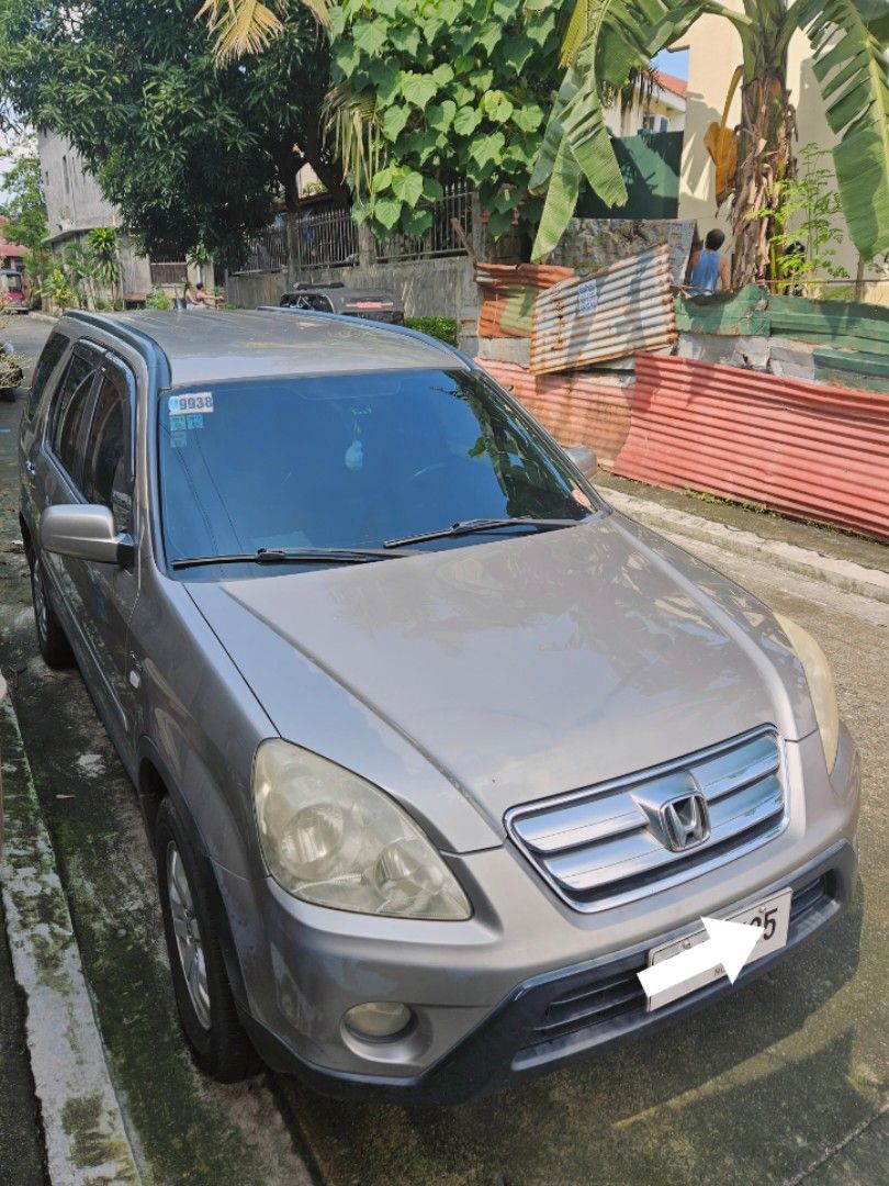 Honda CR-V 2.0 i-VTEC Manual (Category: Used Cars) located in Manila. Submitted by kqzon (Listing ID 1463339987, Image 2). Description: Family car (seldom used) Second owner. Complete Deed of Sale from previous owner to current owner. OR/CR is still under the original registered owner's name. Registration is updated til 2027 Mileage 90k+ only (original) Cold AC Issue: No Major issue. Please expect the usual wear and tear for a used vehicle, inclu