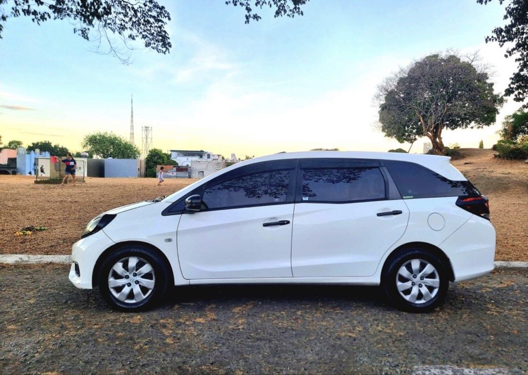 Honda Mobilio 1.5 RS Basic MPV i-VTEC Auto (Category: Used Cars) located in Quezon City. Submitted by kcloaked (Listing ID 1463555045, Image 2). Description: Attached Photo.