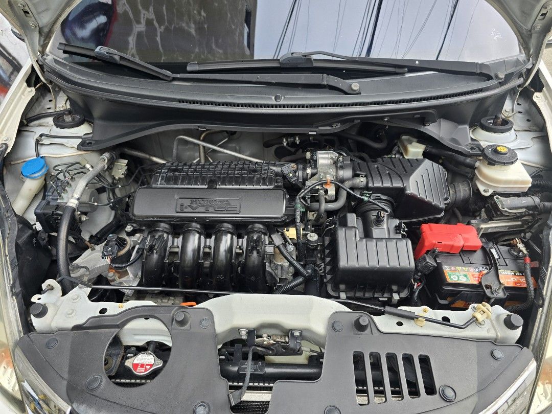 Honda Mobilio MT 1.5 E Manual (Category: Used Cars) located in Quezon City. Submitted by kylaricci (Listing ID 1463528241, Image 3). Description: HONDA MOBILIO 1.5 E 2016 Manual Transmission 📍 Project 4, Quezon City 💰 ₱375,000 SLIGHTLY NEGOTIABLE ✨ 1ST OWNER — LOW MILEAGE — WELL MAINTAINED Vehicle Details: • ⚙️ Manual Transmission • 📏 55,000 KM only • 🎨 Tafeta White • 👤 1st Owner • 👨‍👩‍👧‍👦 7-Seater • ✅ Good running condition • ✅ Clean an