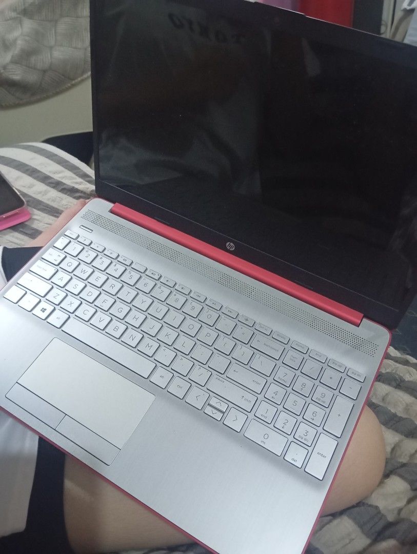 HP scarlet red laptop (Category: Laptops & Notebooks) located in Dasmarinas. Submitted by erljapan (Listing ID 1463374107, Image 2). Description: HP scarlet red laptop 128gb RFS di na nagagamit may ipad na ginamit lang sya for online class loc Dasma cavite.