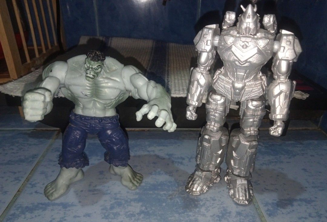 Hulk and Voltes V Action Figures (Category: Figurines & Statues) located in Quezon City. Submitted by satelliteskies (Listing ID 1463351673, Image 1). Description: Hulk no markings heavy moveable arms Voltes V from blind box adjustable arms and legs Both for 250 only Payment Gcash Shipping Lalamove or JRS .