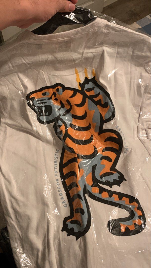 Human made (Category: Tshirts & Polo Shirts ) located in Manila. Submitted by vintaurafindsco. (Listing ID 1463482409, Image 2). Description: 22x28.