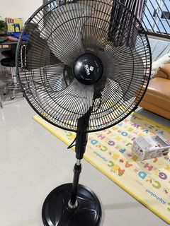 (Category: ) located in . Submitted by sg2204 (Listing ID 1463438892, Image 1). Description: .
