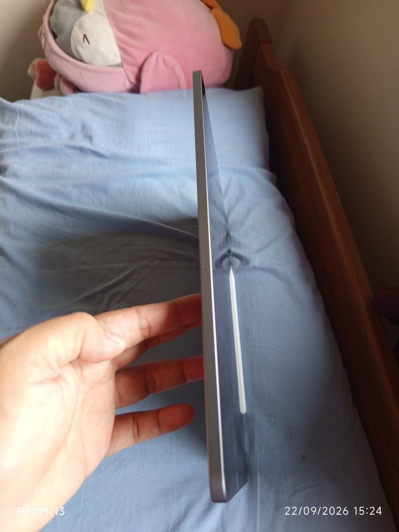 Ipad (Category: Laptops & Notebooks) located in Singapore. Submitted by solangemon1986 (Listing ID 1463395518, Image 3). Description: pls message if you will intrested. i am selling due to i'm buying a laptop recently. .