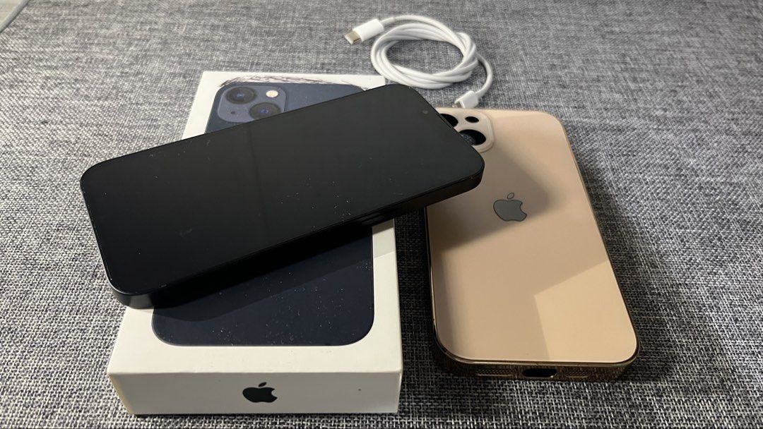 iPhone 13 128 (Category: iPhone 13 Series) located in Abucay. Submitted by grand_cris09 (Listing ID 1463337846, Image 1). Description: 17500 fix price mababa nayan iPhone 13 128 Complete Package No Dents and scratch 💯 98 bh/zp/a variant Complete/Anysim Meycauayan bulacan .