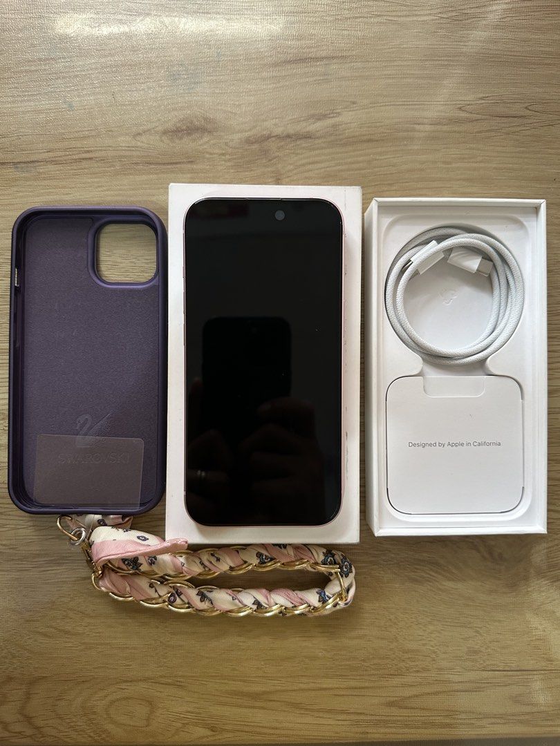 Iphone 15 (Category: iPhone 15 Series) located in Manila. Submitted by naixor_thrift (Listing ID 1463501847, Image 2). Description: 100% battery 128gb.