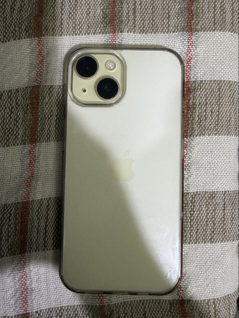 iPhone 15 Yellow 128 GB (Category: Cases & Sleeves) located in Pasig City. Submitted by beefrnndz (Listing ID 1463477002, Image 3). Description: FOR SALE: iPhone 15, yellow, 128 GB w/ tempered glass and phone case inluded 88% BH, 570 cycle count (once a day chinacharge so hindi stressed and battery) bought at power mac store last july 2024 Local variant have box and paperbag original type c to c cable everything is working (can do unli checks) ca