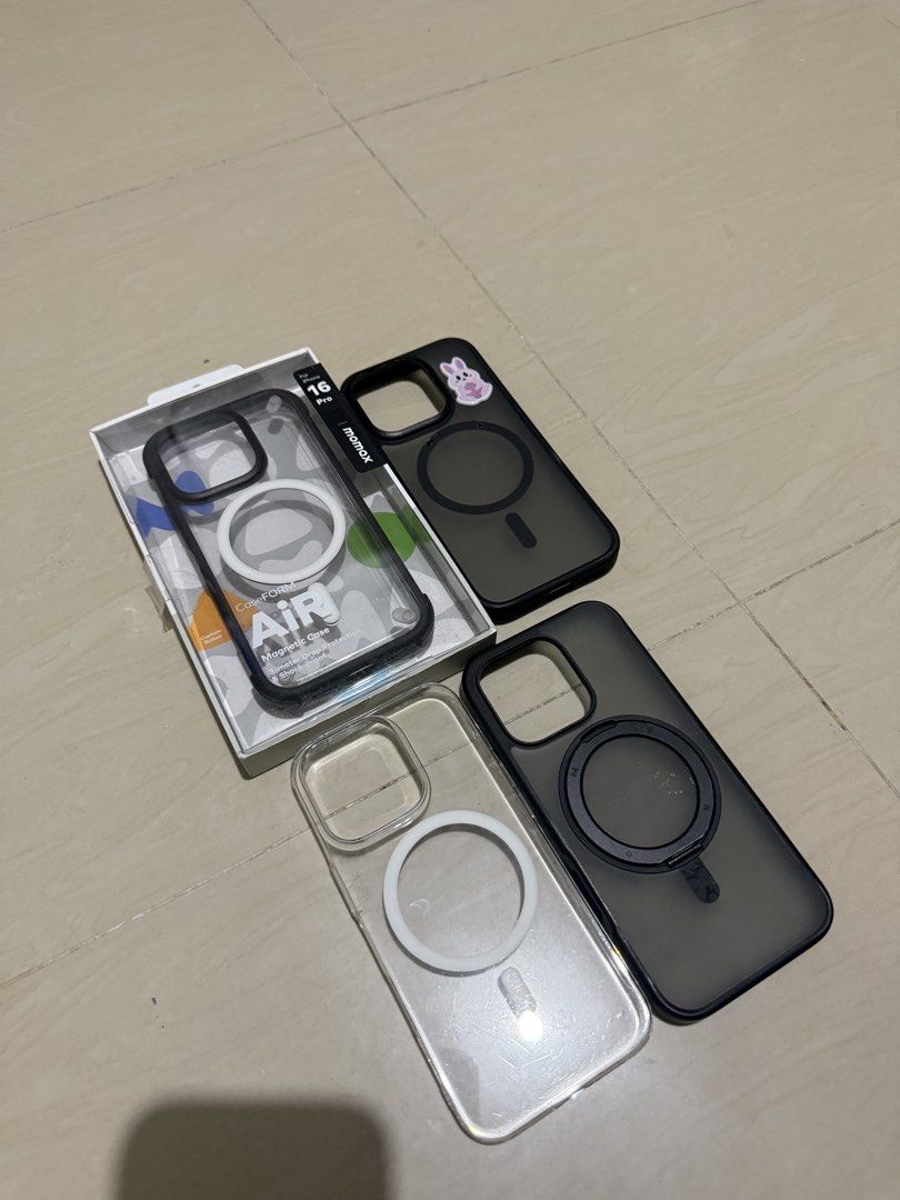Iphone 16pro case (Category: Cases & Sleeves) located in Quezon City. Submitted by avicpadilla (Listing ID 1463555933, Image 2). Description: all for 800 pesos… momax brand except the clear case (snaptoch) ☺️.