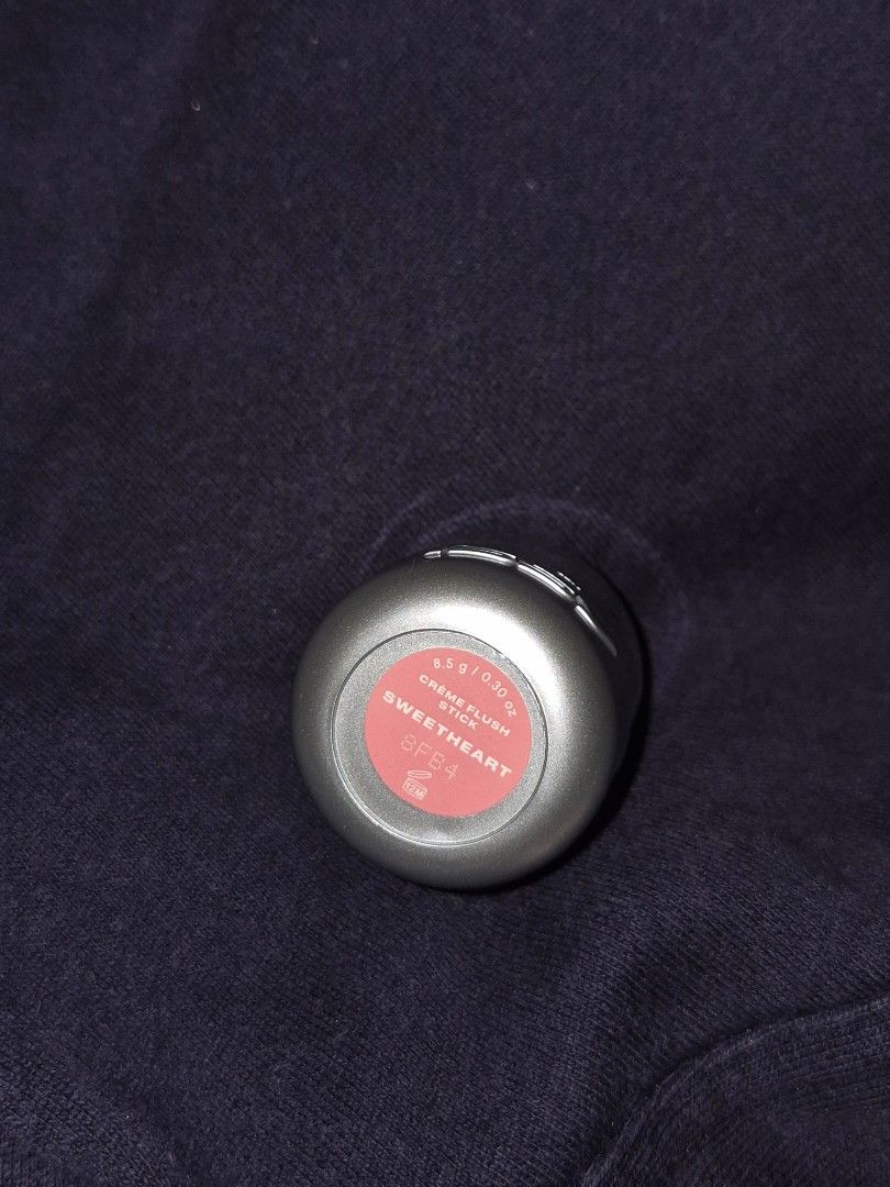 ISSY Crème Flush Stick (Category: Makeup) located in Manila. Submitted by mvgc04 (Listing ID 1463364054, Image 3). Description: - ISSY Crème Flush Stick in Sweetheart shade - Creamy, easy-to-blend formula - Provides a natural flush - Compact and portable for on-the-go touch-ups EXP: 07/2027.