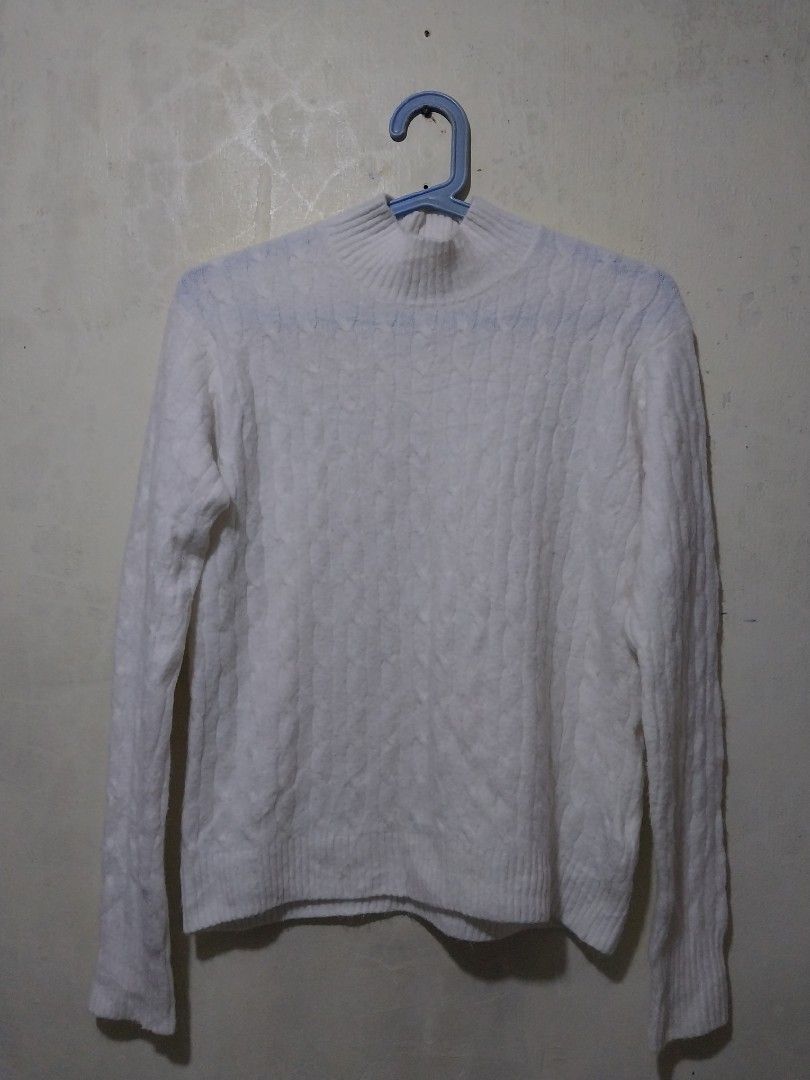 J crew White Cable Knit Mock Neck Sweater (Category: Coats, Jackets and Outerwear) located in Manila. Submitted by PrinceDani.Clothing (Listing ID 1463399931, Image 2). Description: j crew white cable knit sweater Medium 19in width 21.5in length excellent condition .