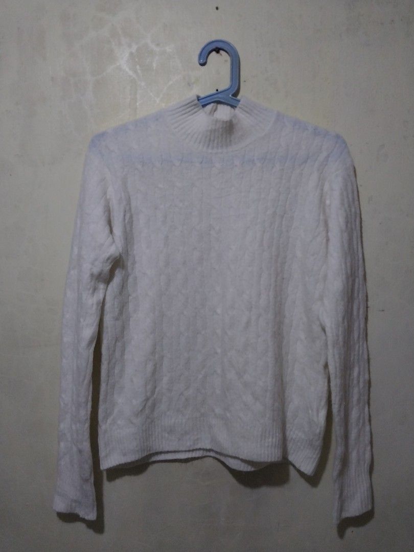J crew White Cable Knit Mock Neck Sweater (Category: Coats, Jackets and Outerwear) located in Manila. Submitted by PrinceDani.Clothing (Listing ID 1463399931, Image 1). Description: j crew white cable knit sweater Medium 19in width 21.5in length excellent condition .