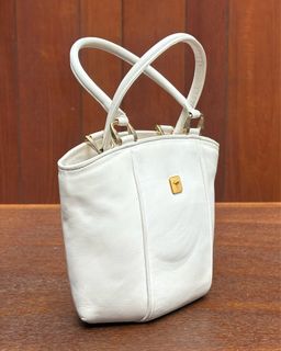 (Category: ) located in . Submitted by thriftbagcollections (Listing ID 1463398504, Image 1). Description: .