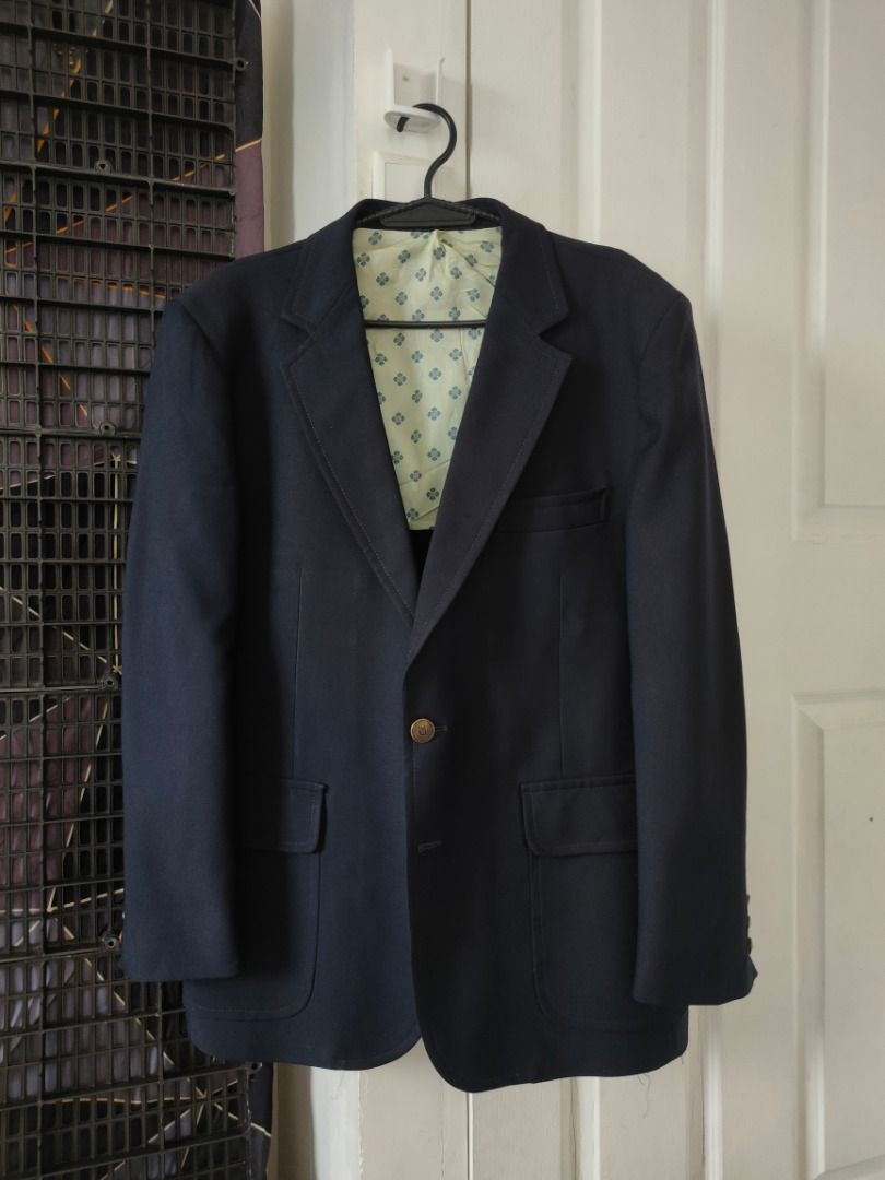 JC Penney Navy Blazer - Large (Category: Coats, Jackets and Outerwear) located in Dasmarinas. Submitted by jethroespinosa (Listing ID 1463342702, Image 1). Description: Size in inches: 23 width 31 length No alterations Loc: Dasma Cavite MOP: Gcash.