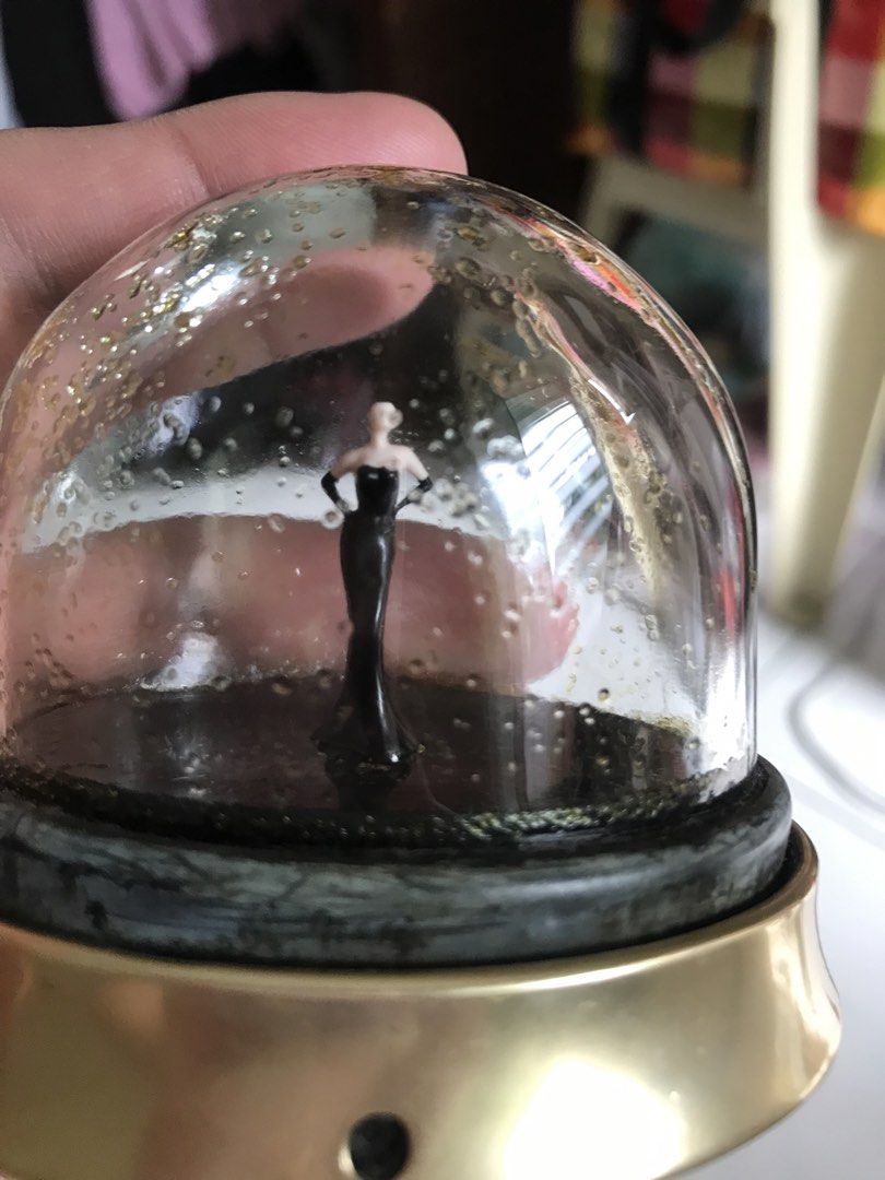 Jean Paul Gaultier (Category: Fragrance & Deodorants) located in Balete No 2. Submitted by troyesybang (Listing ID 1463401192, Image 2). Description: Empty snoglobe parfumerie botelya Vintage No box U can refill it.