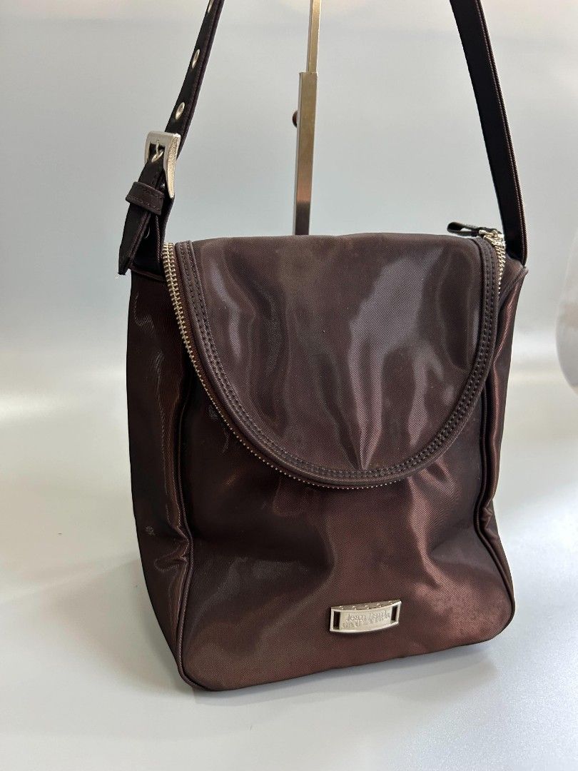 Jean paul gaultier reflective hand bag (Category: Shoulder Bags) located in Santa Rosa. Submitted by _ba_mo_si_ (Listing ID 1463358078, Image 2). Description: Bag only Plus sf Dm.
