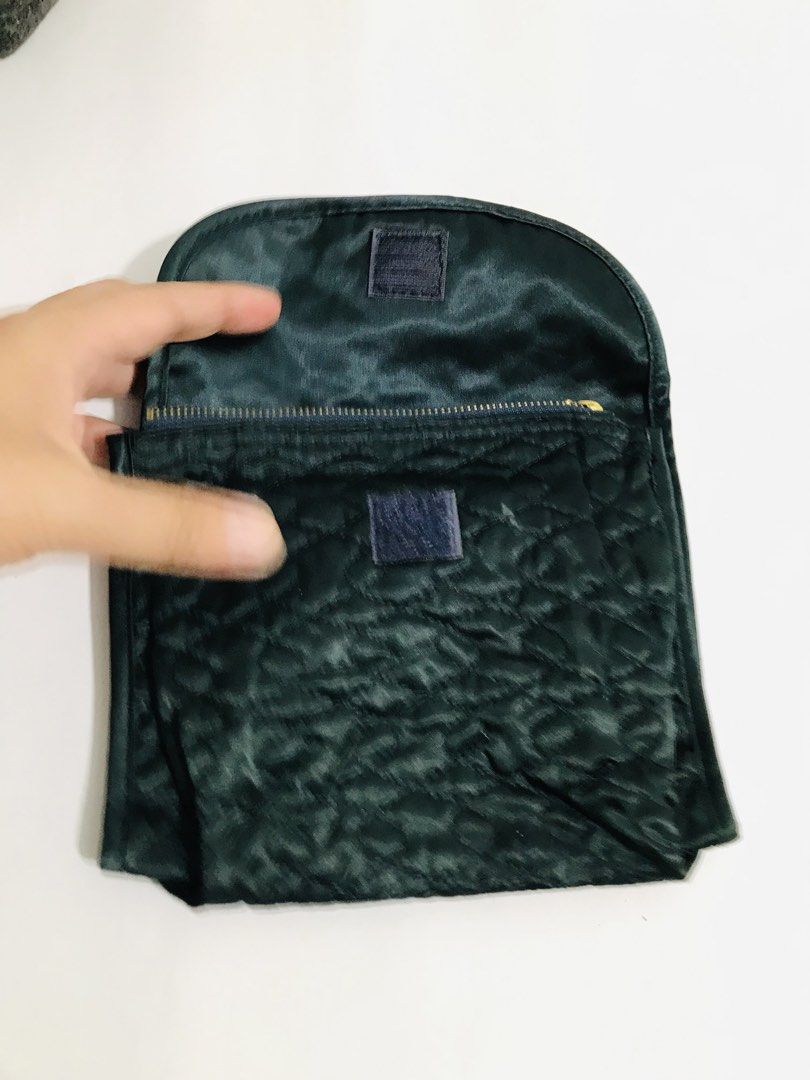 JEWELRY POUCH (Category: Purses & Pouches) located in Gamu. Submitted by 2022bagsbunny (Listing ID 1463381028, Image 3). Description: .