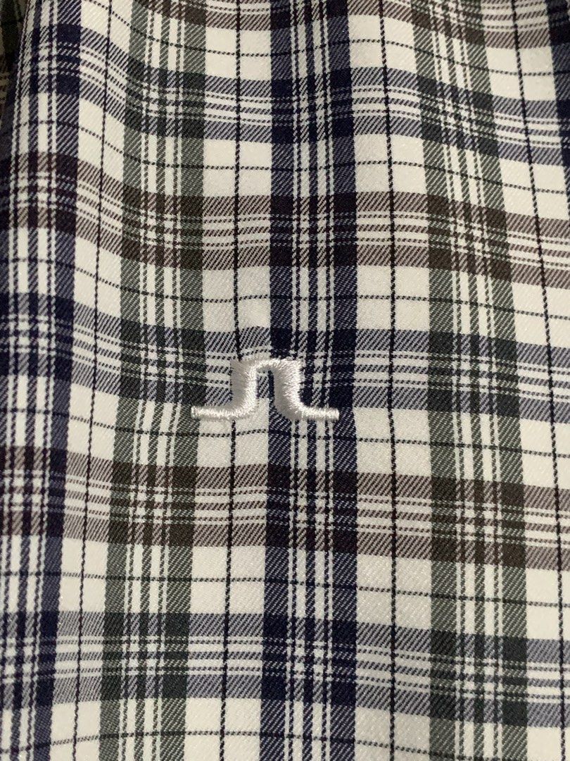 JLindeberg (Category: Luxury Apparel) located in Legazpi City. Submitted by casanibrah33153 (Listing ID 1463514783, Image 3). Description: Dimes: 20.5x24.5 Colorrate: 9.6/10 Excellent condition Issue cut necktag.