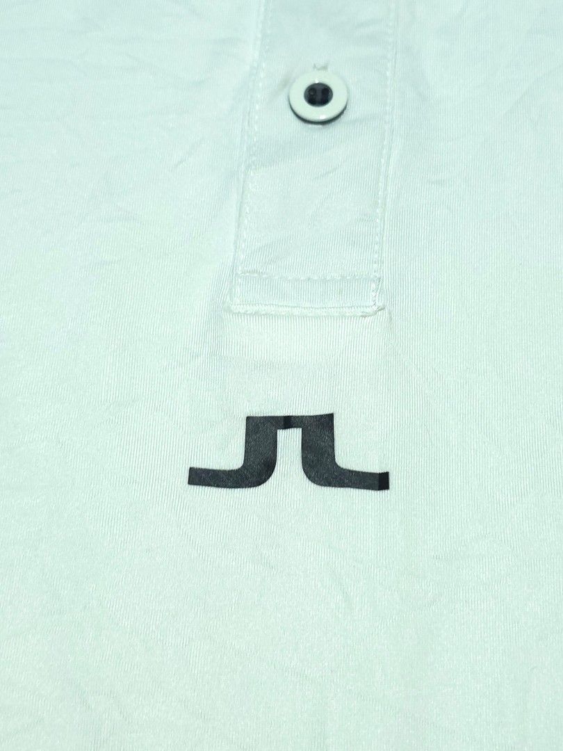 j.lindeberg Drifit (Category: Formal Shirts) located in Abulug. Submitted by humanwhosellthings (Listing ID 1463350299, Image 3). Description: J.LINDEBERG ✅️Size: Small on tag fit to Medium ✅️Dimes: 20W x 27L ✅Condition: Excellent ✅Issue: None, cut washtag only ✅Color Rate: 9.8/10.