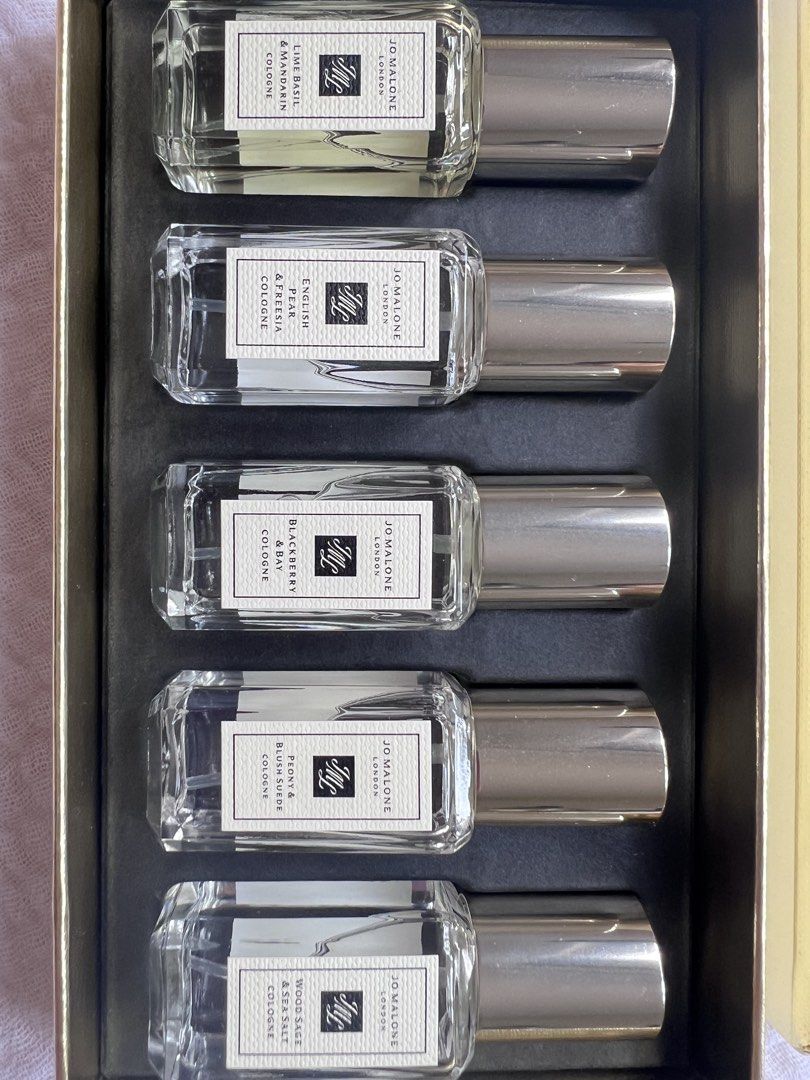 Jo Malone London Cologne Collection (Category: Fragrance & Deodorants) located in Quezon City. Submitted by mydusty (Listing ID 1463371190, Image 3). Description: A timeless present for fragrance collectors, beautifully wrapped to place under the tree. Includes luscious English Pear & Freesia, fresh Wood Sage & Sea Salt and three other favourite colognes in 9ml bottles to wear individually or layer. Collection contains: English Pear & Freesia Col