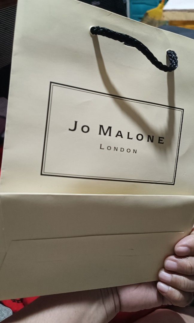 Jo Malone paper bag small (Category: Storage Boxes & Baskets) located in Pasay City. Submitted by khim1202ma07307 (Listing ID 1463448947, Image 2). Description: .