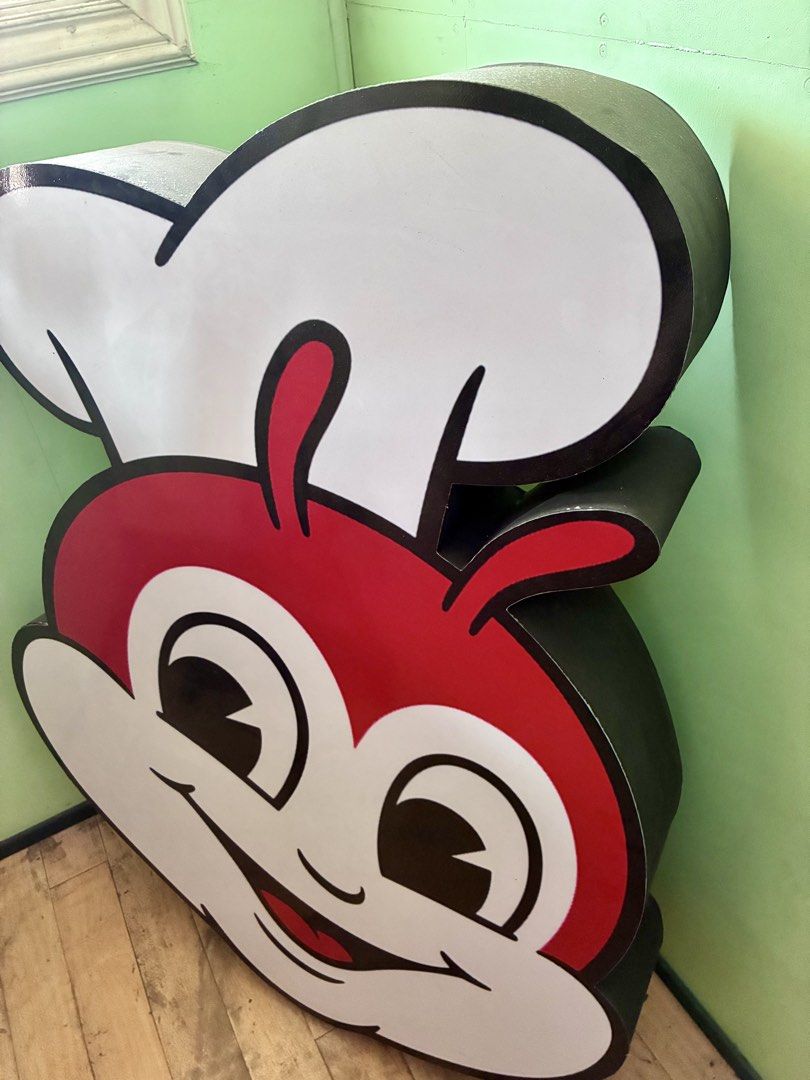 Jollibee LED Head (Category: Other Merchandise) located in Manila. Submitted by psychobillyqueen (Listing ID 1463378348, Image 2). Description: - Unique collector decor piece - Height 48 inches - Features built-in LED lights.