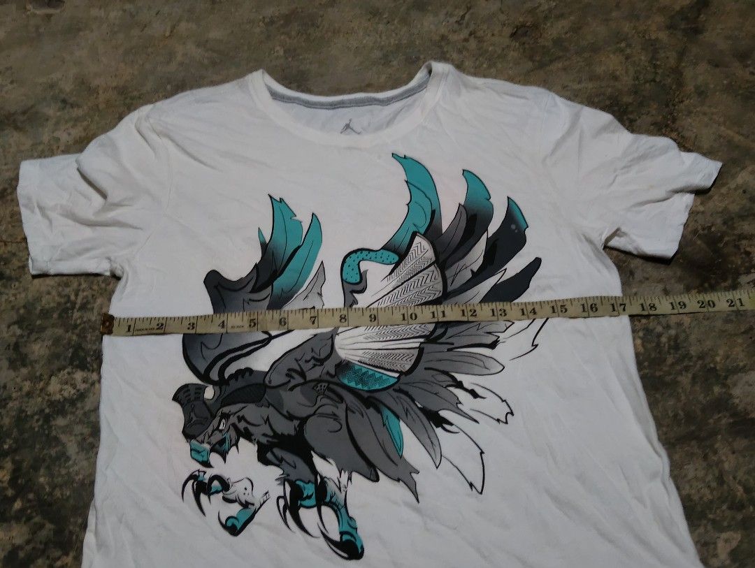 Jordan (Category: Formal Shirts) located in Ajuy. Submitted by aljohndalumpines88 (Listing ID 1463469676, Image 3). Description: no issue small.