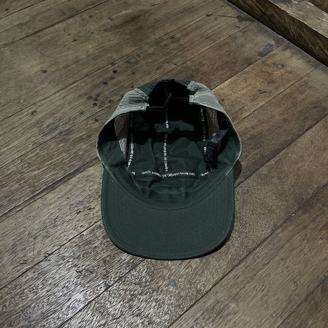 Jordan Fly Cap Dark Green Mesh Back (Category: Caps & Hats) located in Manila. Submitted by bravebird_164362 (Listing ID 1463451751, Image 2). Description: - Jordan Fly Cap in Dark Green - Features a breathable mesh back - Adjustable strap for a custom fit - Size M/L - Inspired by the greatest player ever - High-quality product BOUGHT IT NEW BRANDEW EXCELLENT GOOD CONDITION NO FLAWS DM.