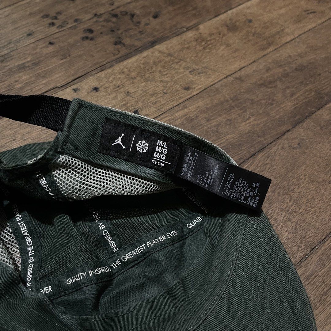 Jordan Fly Cap Dark Green Mesh Back (Category: Caps & Hats) located in Manila. Submitted by bravebird_164362 (Listing ID 1463451751, Image 3). Description: - Jordan Fly Cap in Dark Green - Features a breathable mesh back - Adjustable strap for a custom fit - Size M/L - Inspired by the greatest player ever - High-quality product BOUGHT IT NEW BRANDEW EXCELLENT GOOD CONDITION NO FLAWS DM.