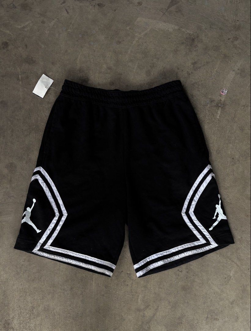 Jordan Shorts Black Mens Size M (Category: Shorts) located in Naga. Submitted by ajrc.shop (Listing ID 1463444430, Image 1). Description: Jordan sport drifit mesh diamond short ✅Size: M ✅Width: 30-40 ✅Length: 20 ✅Color Rate: 9/10 ✅Issue: Minimal hairline ✅Need Wash ✅Location: Bicol Naga City, Camarines Sur ✅Courier: J&T Express/Flash Express ✅MOP: Gcash only.