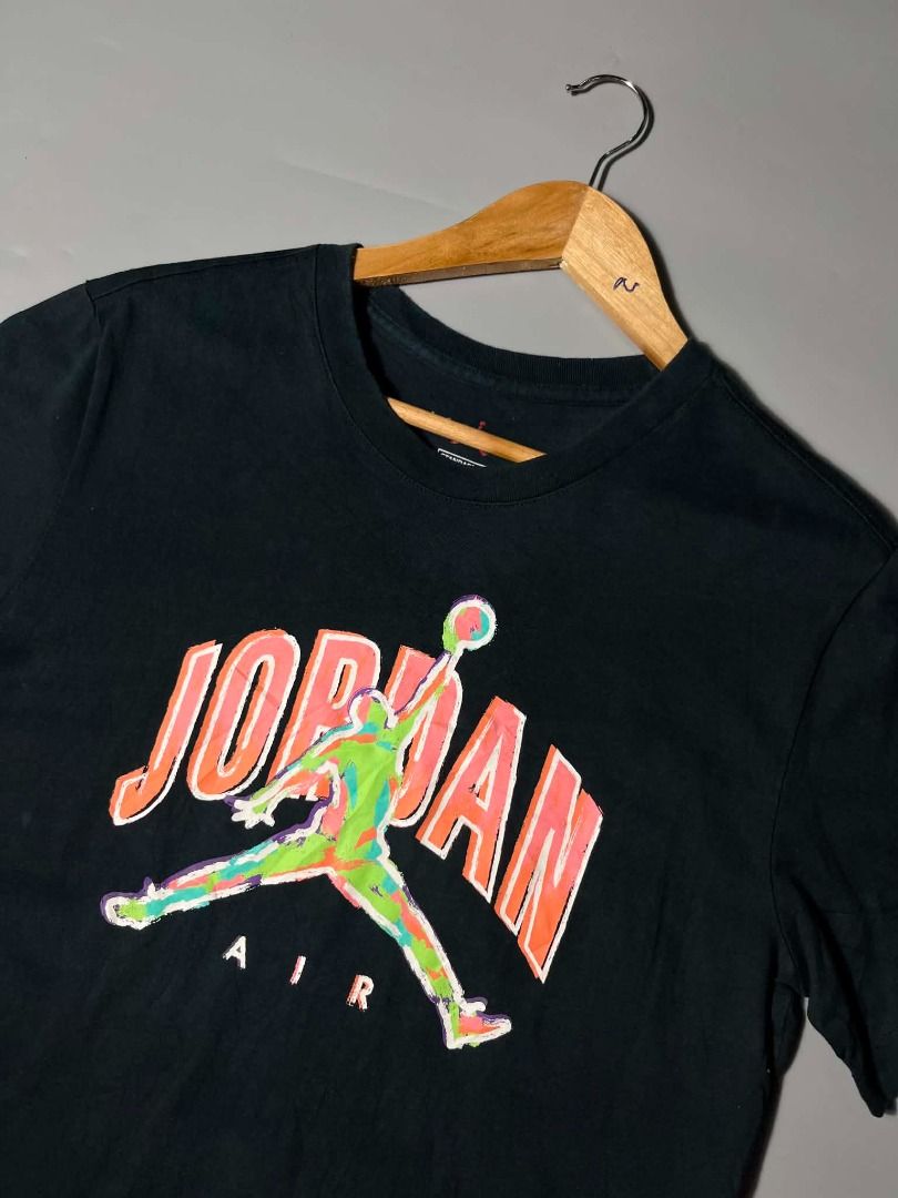 JORDAN TEE (Category: Formal Shirts) located in General Santos City (Dadiangas). Submitted by arjay_genita (Listing ID 1463382428, Image 2). Description: Air Jordan ‼️Size Large (20/28) ‼️Excellent condition ‼️Color rate 9.5./10 ‼️Need Wash.