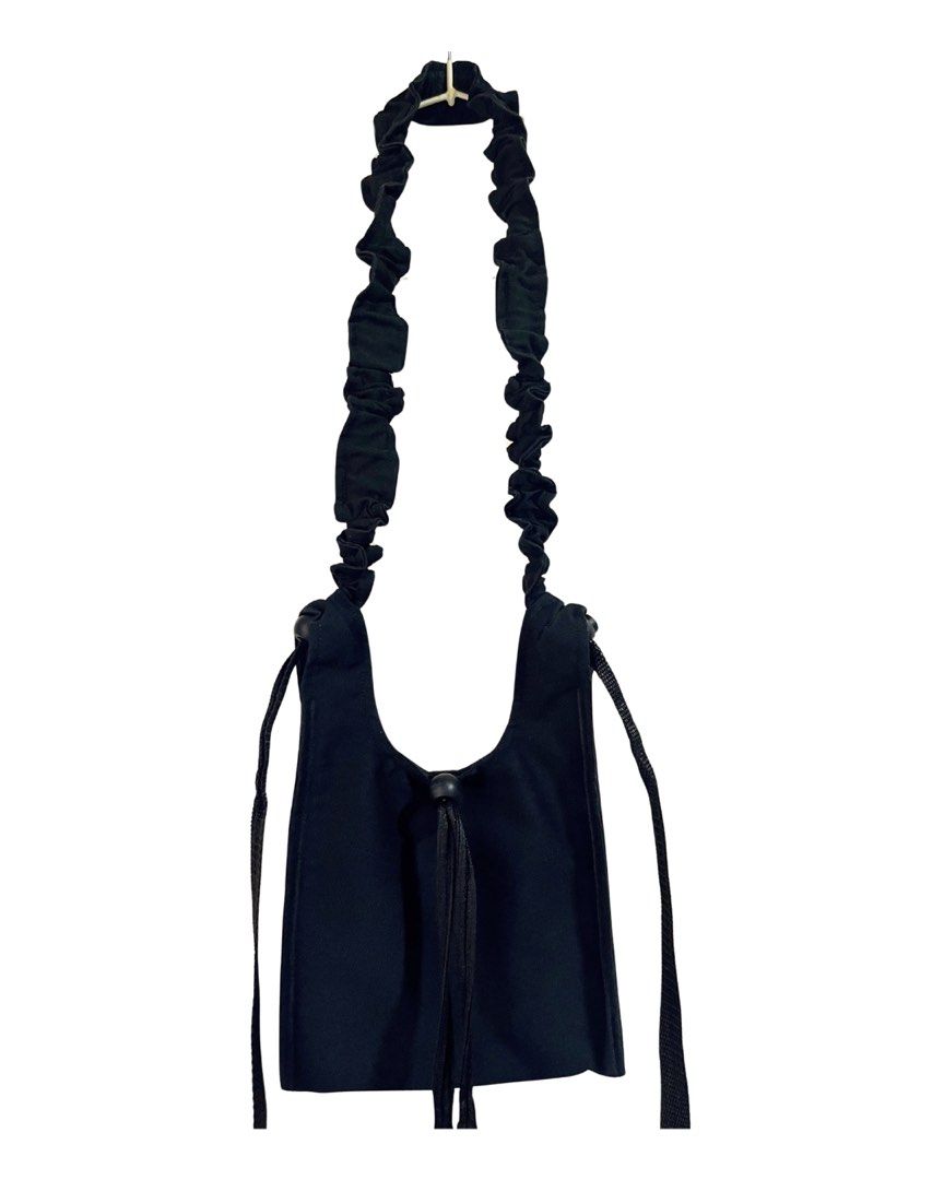 Jorem Zoe Multiway Bag (Category: Cross-body Bags) located in Baguio. Submitted by lovelemons (Listing ID 1463359983, Image 2). Description: Jorem Black Adjustable Bag Small No issues Black color in good condition.