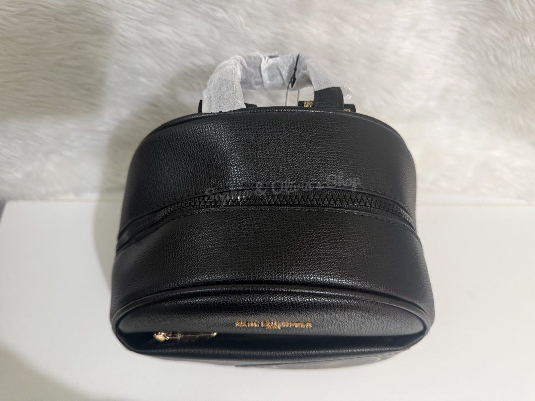 Karl Lagerfeld Medium Backpack Black (Category: Backpacks) located in Pasig City. Submitted by ellaandviashop (Listing ID 1463398645, Image 3). Description: 🇵🇭 On hand 🛵 ready to ship via lalamove/lbc 🇺🇸 Fresh arrivals 🆕 Orig and brand new .