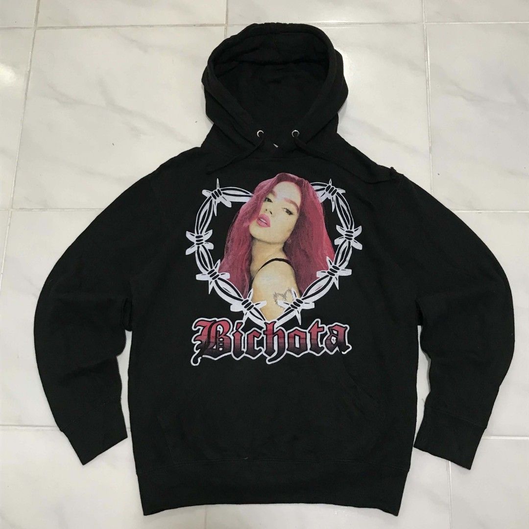 KAROL G GRAPHIC RAP TEE HOODIE JACKET MEDIUM (Category: Hoodies) located in Cavite. Submitted by justthrift06 (Listing ID 1463412041, Image 1). Description: DIMENSION 22X28 GOOD CONDITION SHIPPING NATIONWIDE.
