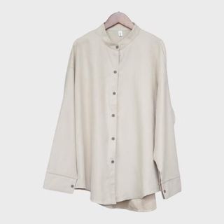 (Category: ) located in . Submitted by wardrobeyaya (Listing ID 1463492256, Image 1). Description: .