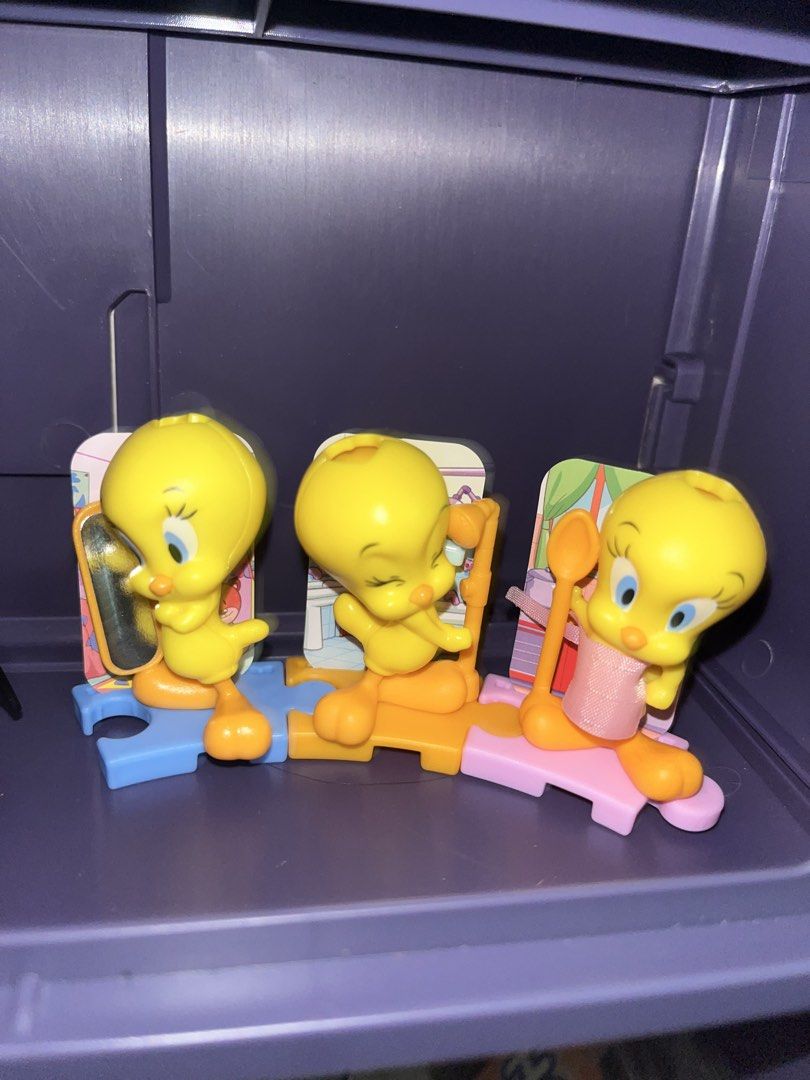 Kinderjoy Tweety Set (Category: Designer & Blind Box Toys) located in Antipolo. Submitted by roktin_collectibles (Listing ID 1463328694, Image 1). Description: Kinderjoy Tweety Set • ₱220 SET •Location: Cubao QC •Meetups around Cubao, Lalamove COD/Gcash .